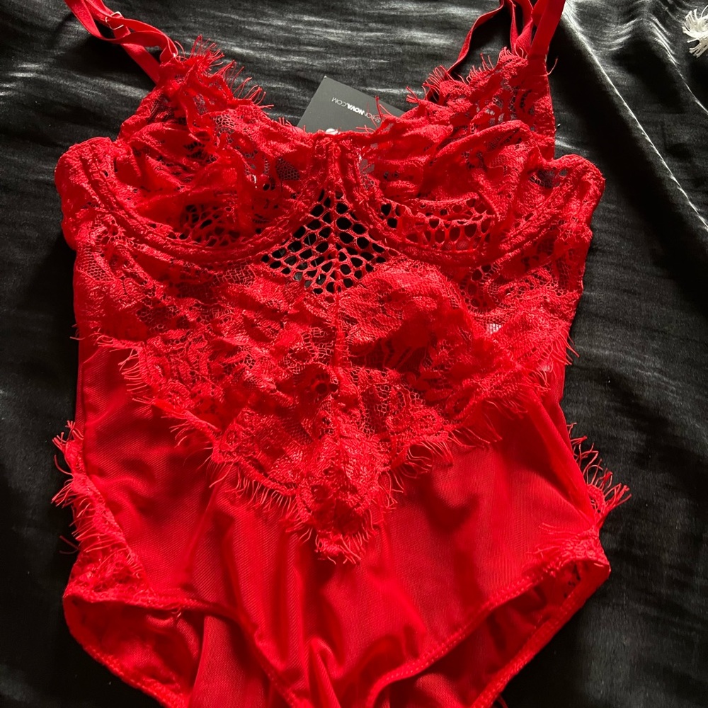 Lace Bodysuit - Picture 3 of 4